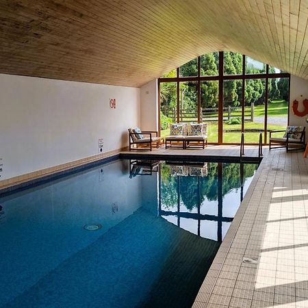 Laurel - Pet-Friendly Cottage With Indoor Pool, Hot Tub & Panoramic Snowdonia Views Colwyn Bay Buitenkant foto
