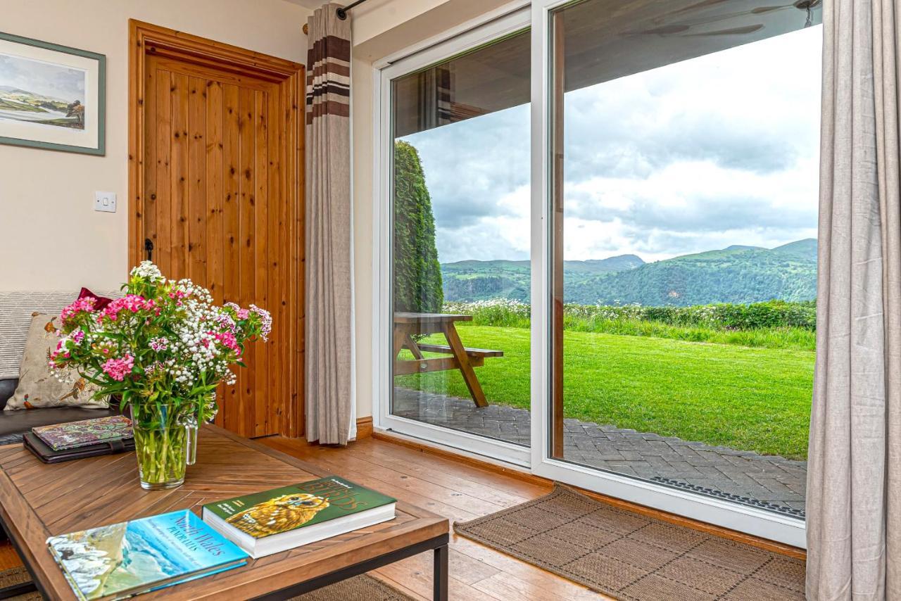 Laurel - Pet-Friendly Cottage With Indoor Pool, Hot Tub & Panoramic Snowdonia Views Colwyn Bay Buitenkant foto