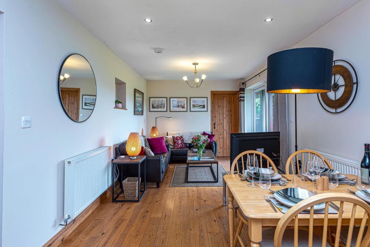 Laurel - Pet-Friendly Cottage With Indoor Pool, Hot Tub & Panoramic Snowdonia Views Colwyn Bay Buitenkant foto