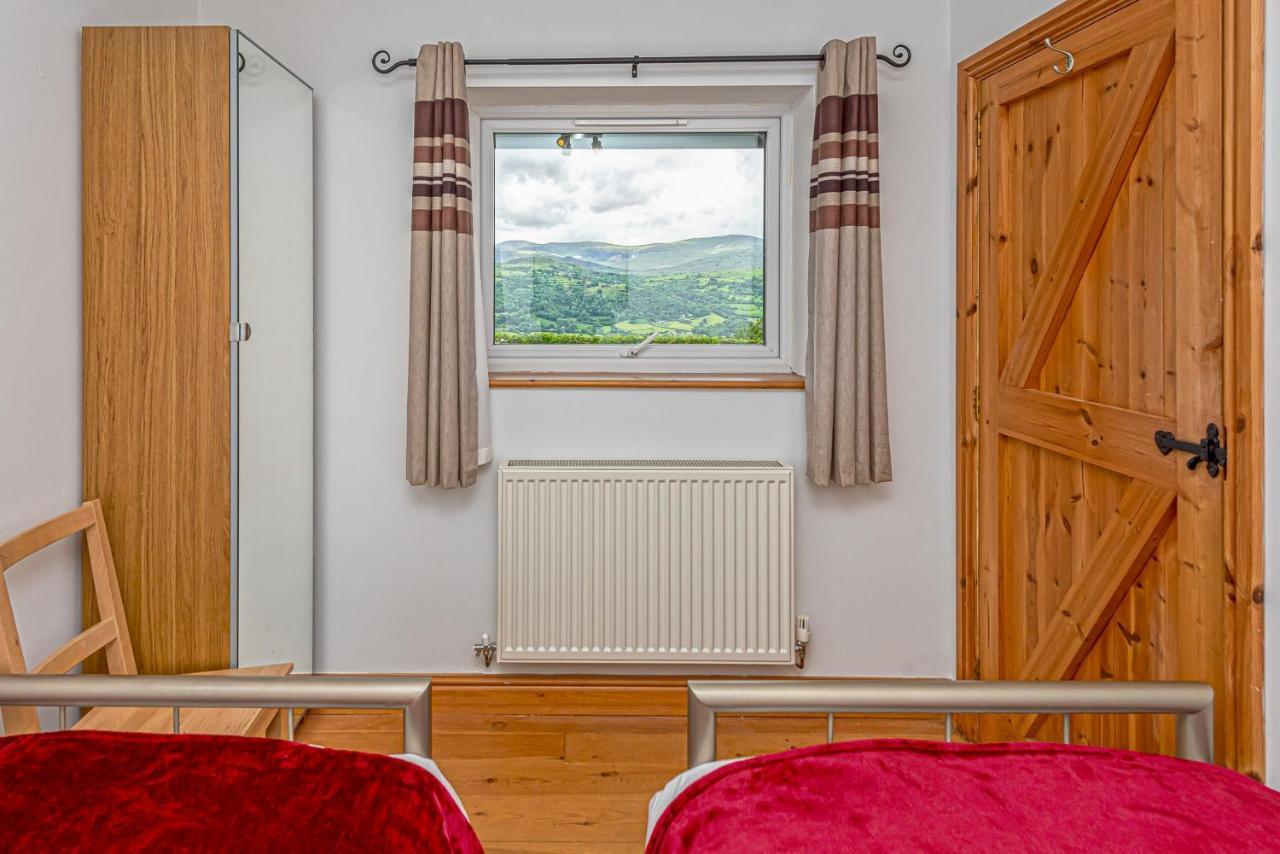 Laurel - Pet-Friendly Cottage With Indoor Pool, Hot Tub & Panoramic Snowdonia Views Colwyn Bay Buitenkant foto