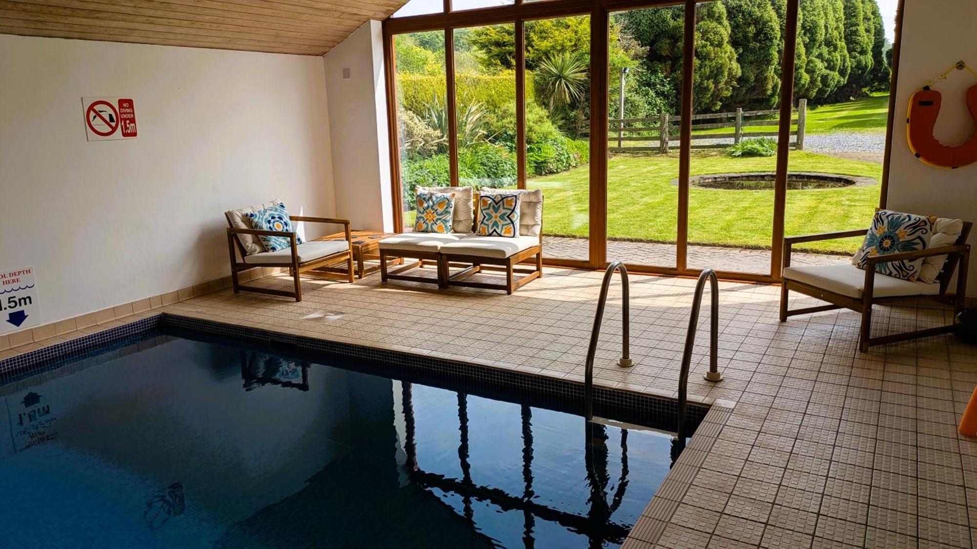 Laurel - Pet-Friendly Cottage With Indoor Pool, Hot Tub & Panoramic Snowdonia Views Colwyn Bay Buitenkant foto